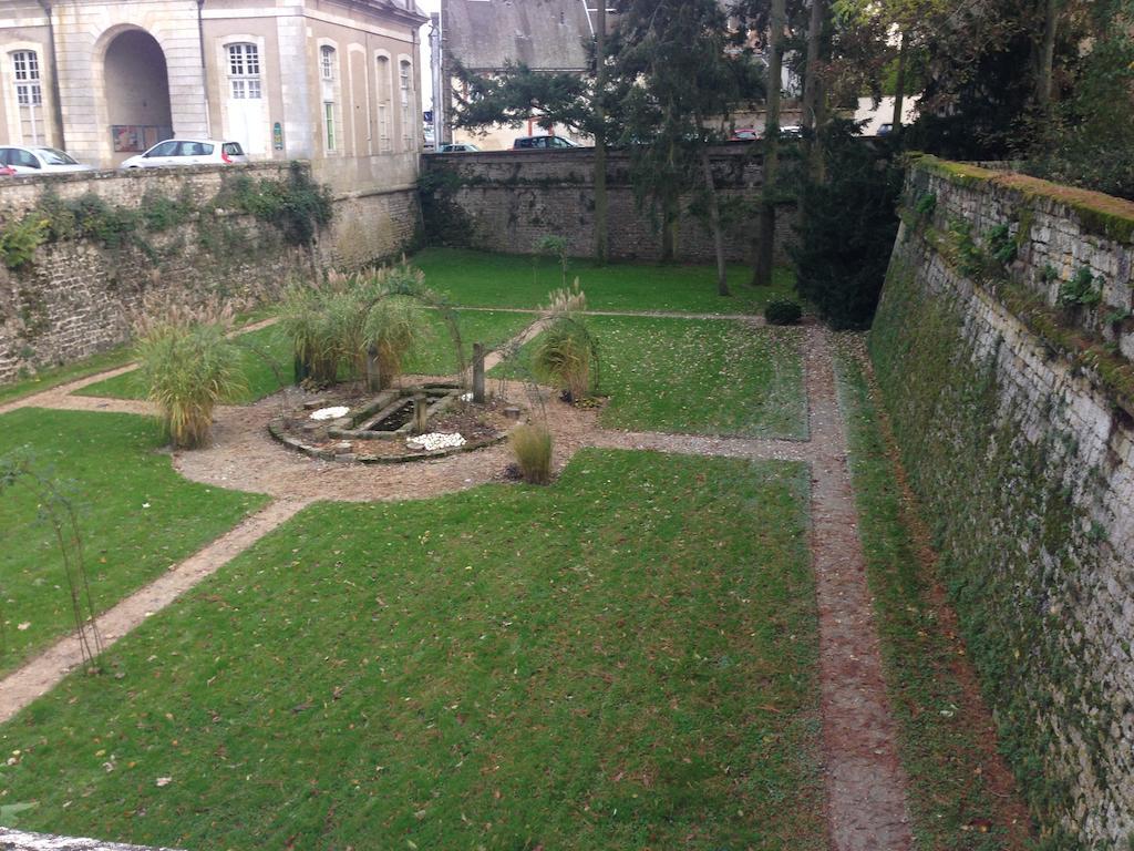 Hotel La Capitainerie Chateauneuf-sur-Loire Bagian luar foto