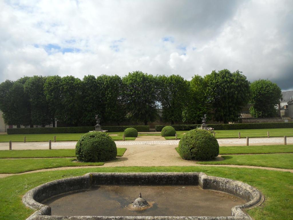 Hotel La Capitainerie Chateauneuf-sur-Loire Bagian luar foto